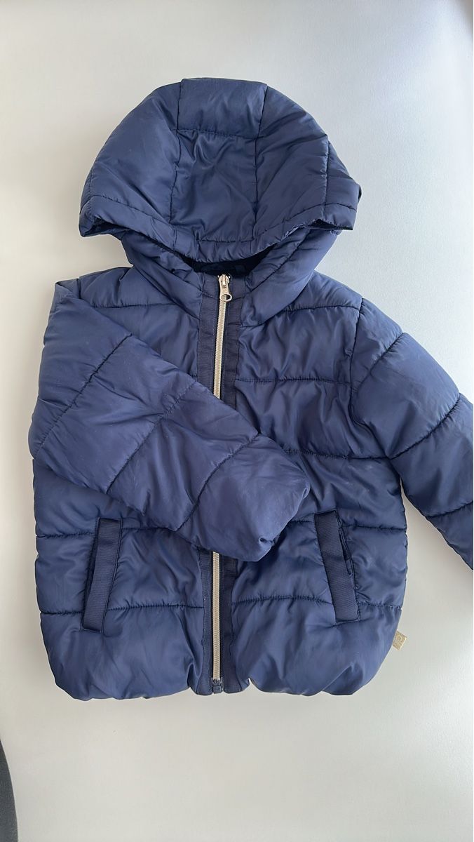 Jacken & Mäntel: Winterjacke mit Kapuze, Gr 98 – Gebraucht aus Zürich von KrisZH