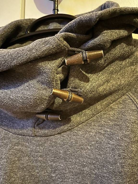 Pulls & Sweat-shirts: Pullover Forvert S – D'occasion à Bern par Ginocchi 4