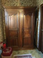 Grande armoire en bois ancienne