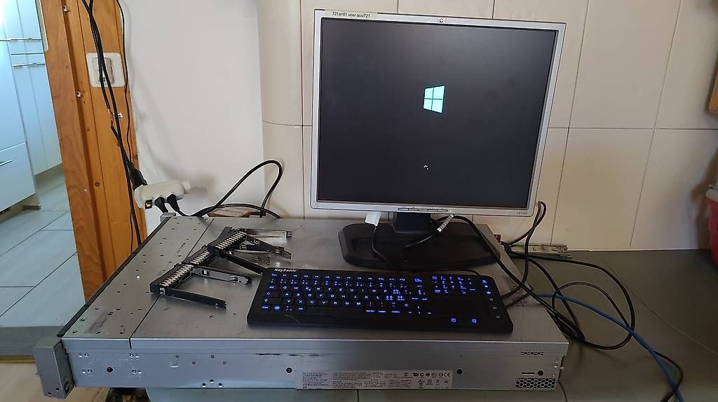 Hewlett Packard Server: Server HP proliant DL380p – Usato da moosleerau venduto da noname88 1