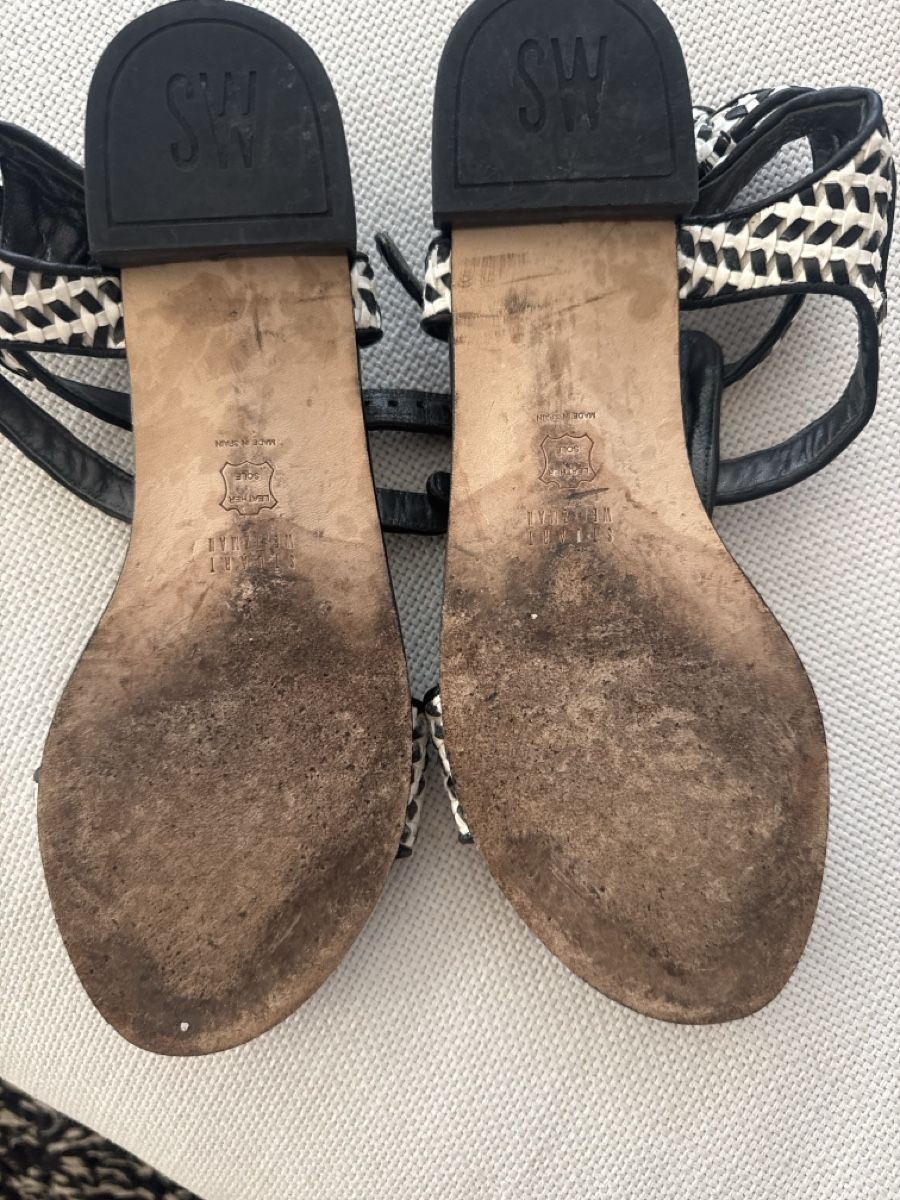Scarpe da donna: Stuart Weitzman Sandalen schwarz weiss geflochten gebraucht – Usato da Oberwil BL venduto da cocopalm1068 3
