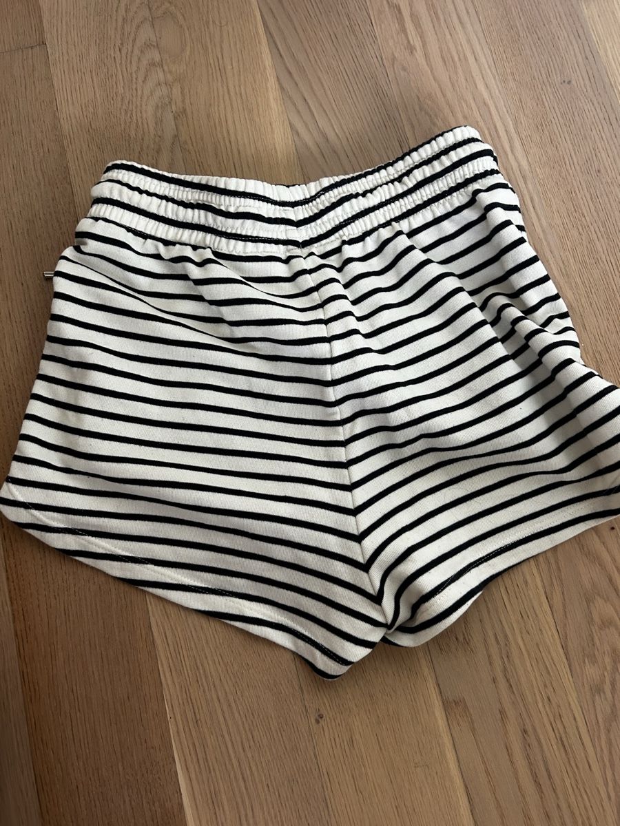 H&M Pantaloni: Shorts hm XS – Usato da Zürich venduto da cos_b629 3
