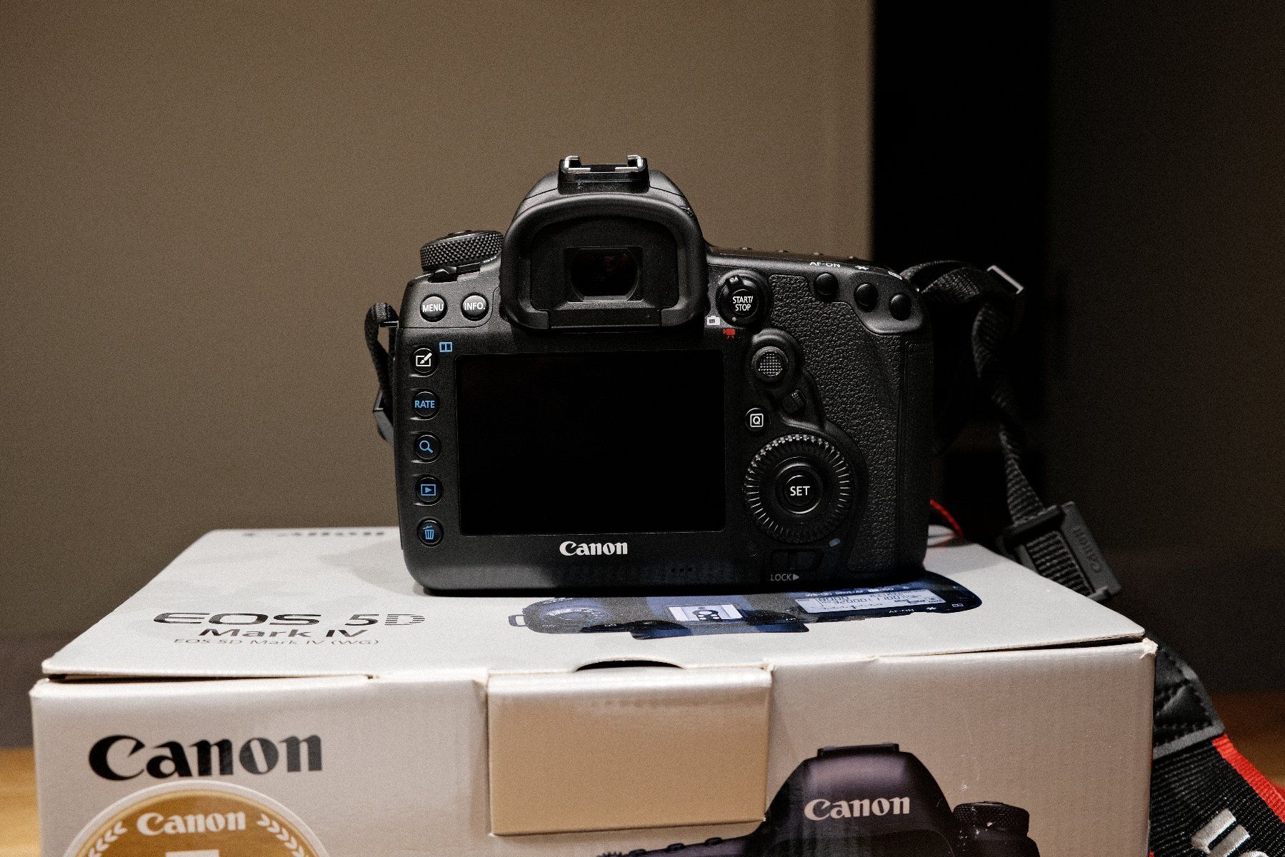 Canon Fotocamera: Canon EOS 5D Mark IV (NEU) – Nuovo (secondo la descrizione) da Wittenbach venduto da Cinemuha 6