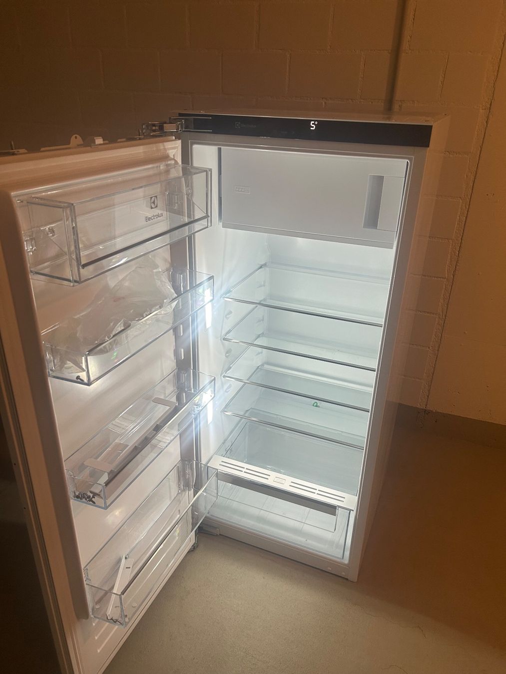 Kühlschrank: Electrolux Einbau Kühlschrank – Gebraucht aus Zürich von Barca10 2