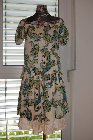 Sommer Seide Kleid grün und weiss (M)