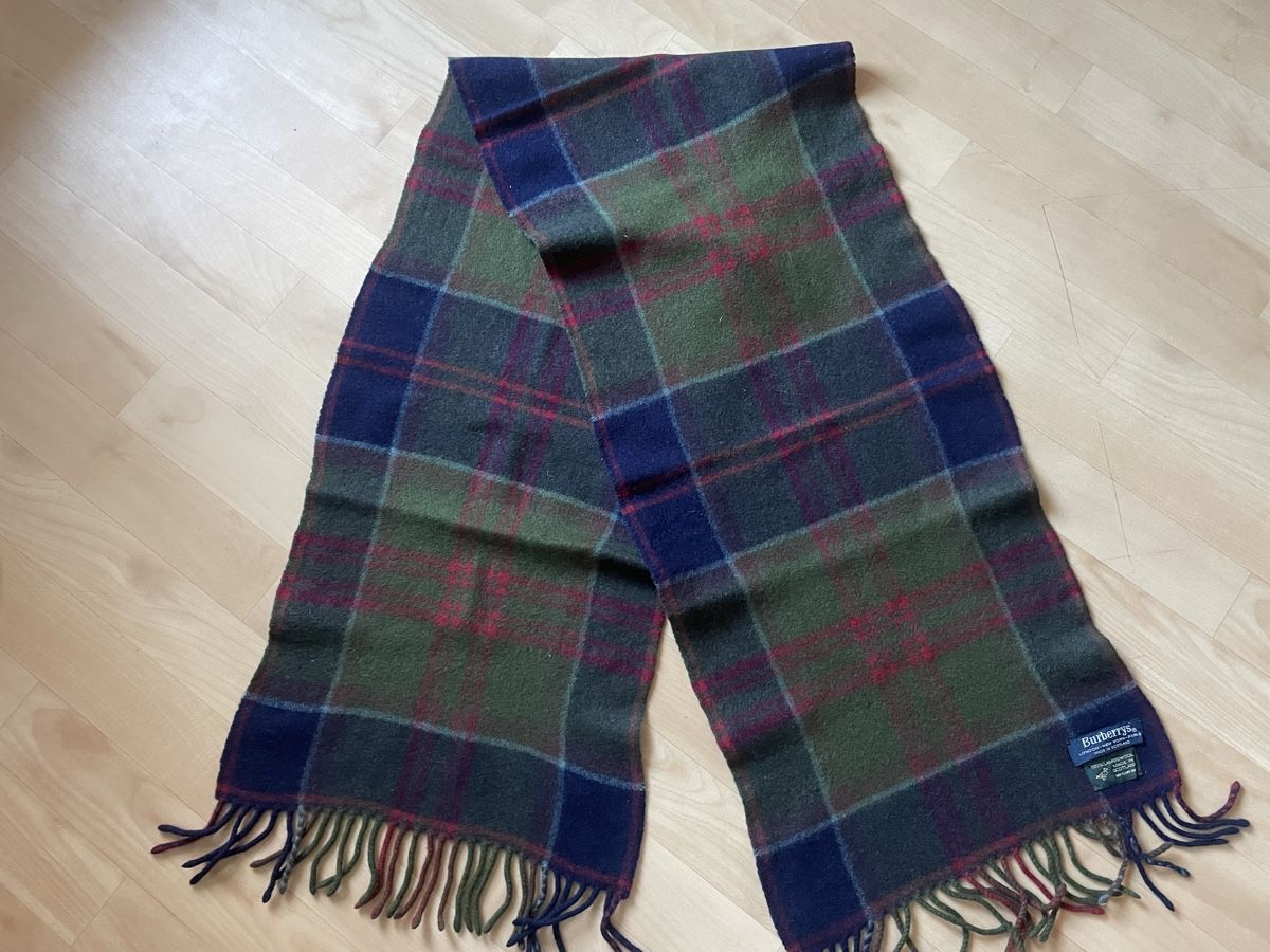 Burberry Foulard & Sciarpe: BURBERRY 100% Lambswool Scarf Barbour style – Usato da Zürich venduto da Angela_Fashion_Lover 2