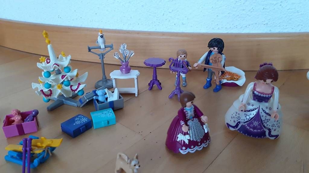 Playmobil Giocattoli: Playmobil 9485 Weihnachtsball – Usato da Steckborn venduto da Kejoel 2