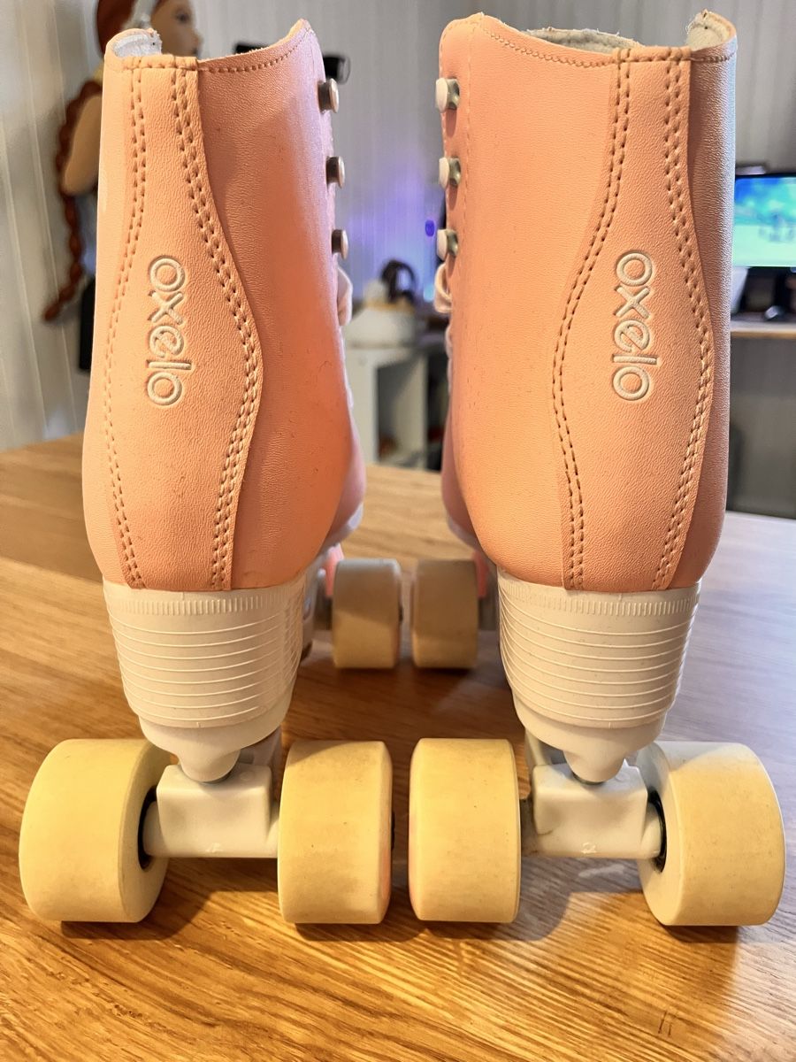 Pattini in linea & Pattini a rotelle: Retro Rollschuhe Rosa/Weiss Gr. 38 – Usato da Wünnewil venduto da AoDLara 3