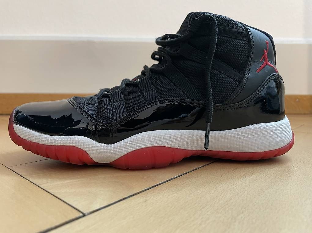 Scarpe da uomo: Jordan 11 Retro Bred 2012 – Usato da Bern venduto da Milena2323