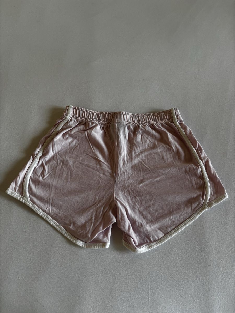 Nike Pantaloni: short Nike – Usato da Vouvry venduto da sha_rk5q 2