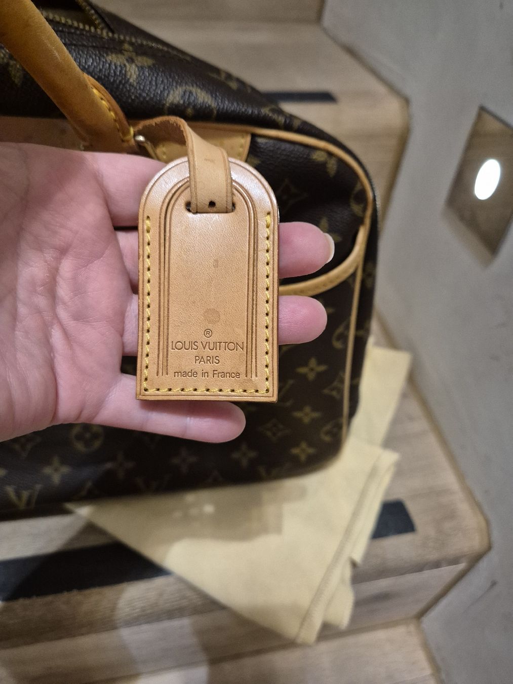 Louis Vuitton Borse: Louis vuitton Deuville – Nuovo (secondo la descrizione) da Genève venduto da ana_z8yn 5