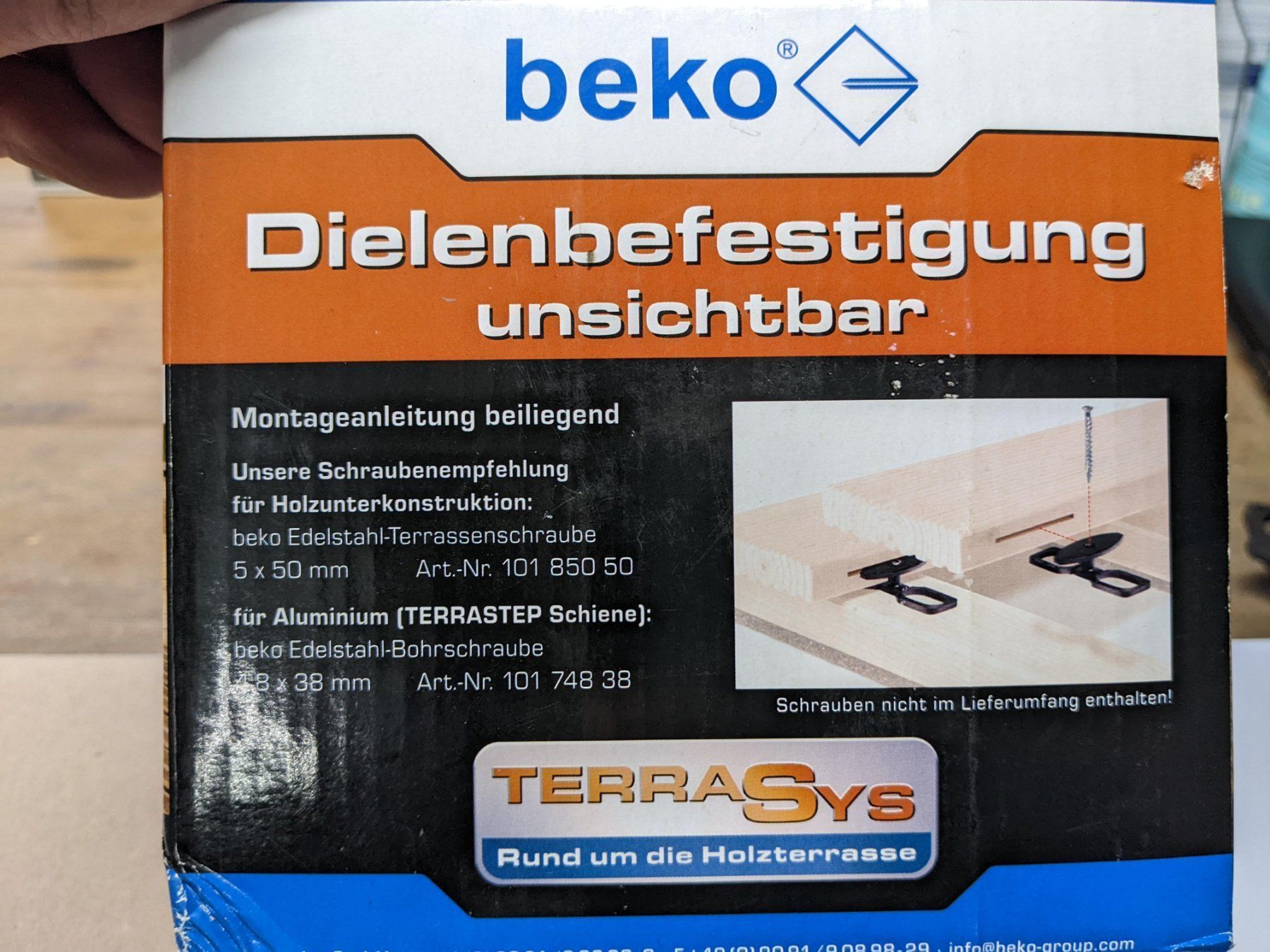 Supporti a parete: Terrassen Dielenbefestigung unsichtbar – Usato da Basel venduto da BICICLETTISTA 1