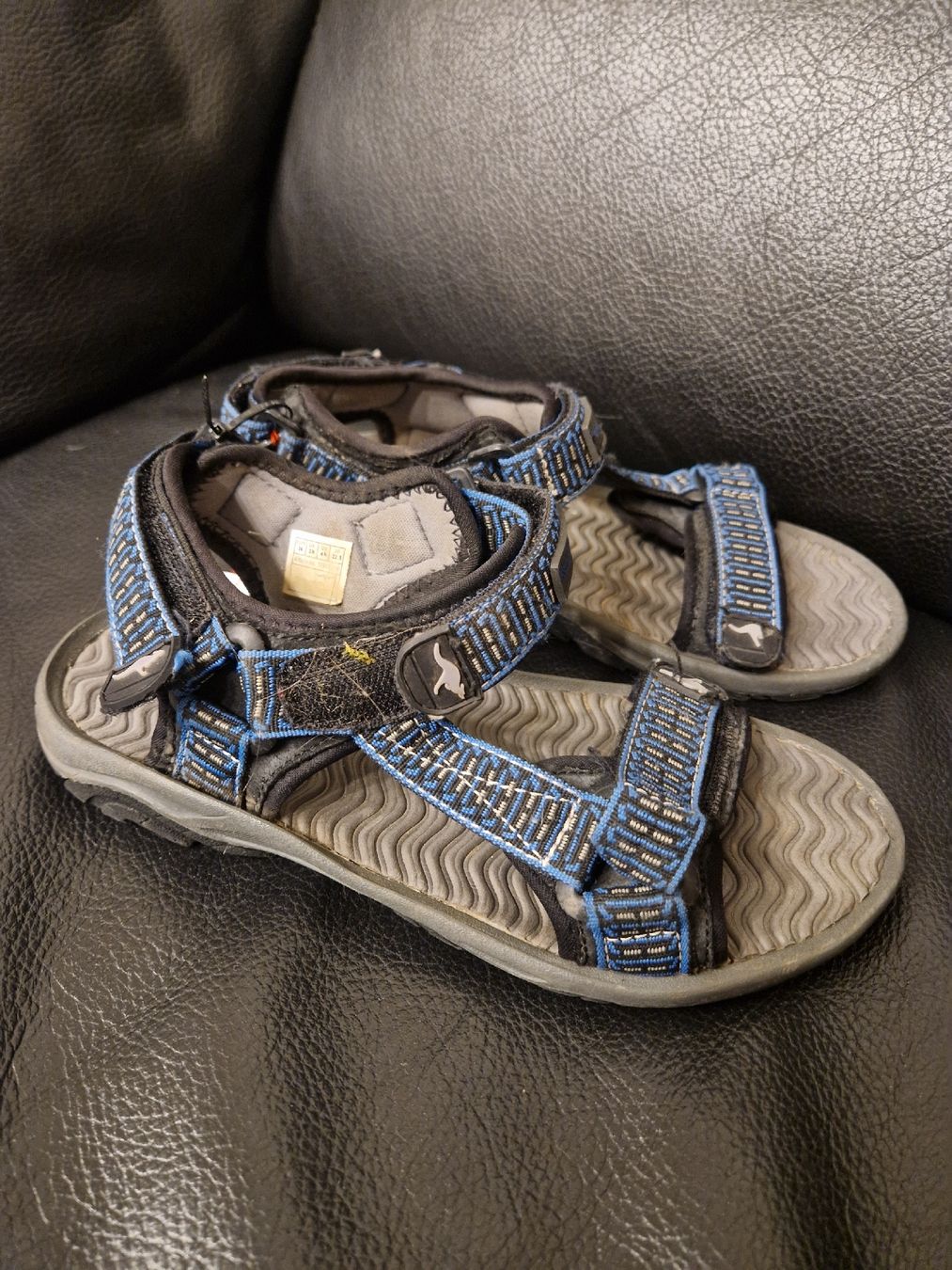Schuhe für Jungen: Sandales Kangaroos, pointure 36 – Gebraucht aus Penthaz von Sosotroc