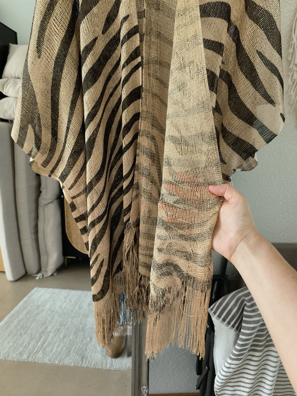Arte internazionale: Sommerlicher Kimono mit Zebra-Muster und Fransen, One Size – Nuovo (secondo la descrizione) da Arbon venduto da sch_q2pz 2