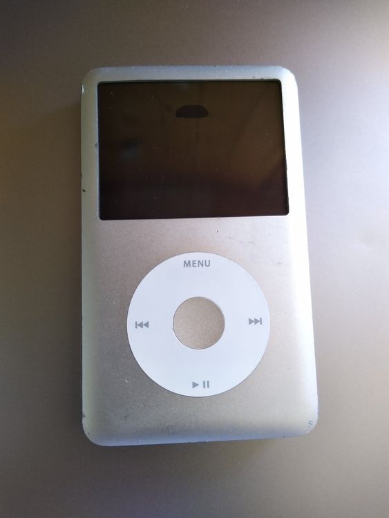 Ipod Classic silver 80gb ( Must Replace Battery) Kaufen auf Ricardo