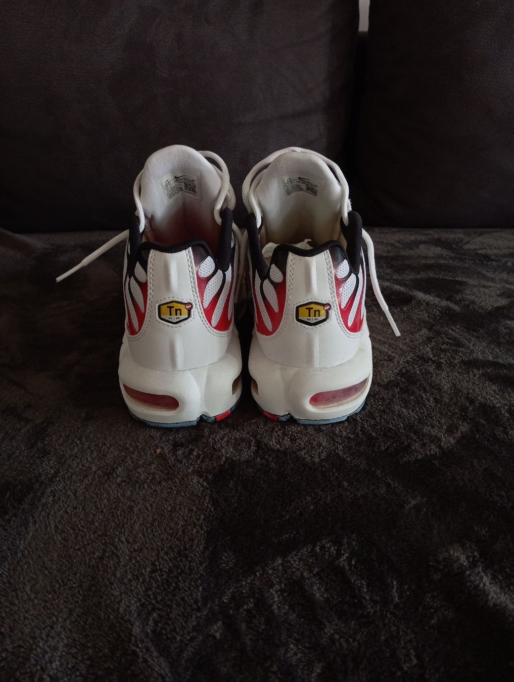Nike Scarpe da uomo: Nike Air Max Plus 2022 (EU43) – Usato da Schaffhausen venduto da mattsoutlet 2