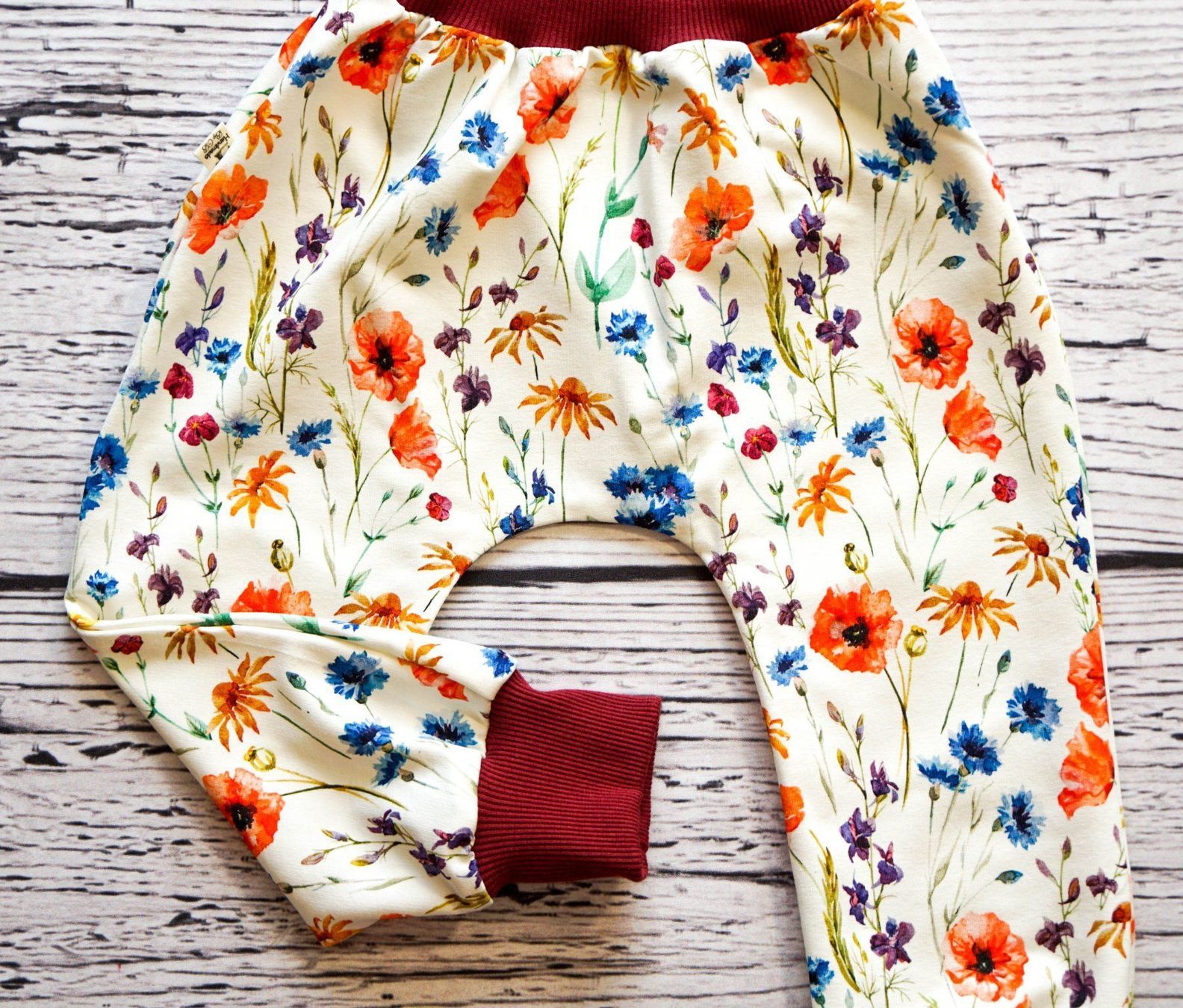 Pantaloni: Sweat Pumphose mit Blumen 86/92 NEU – Nuovo e nell'imballaggio originale da Zürich venduto da sambaum 2