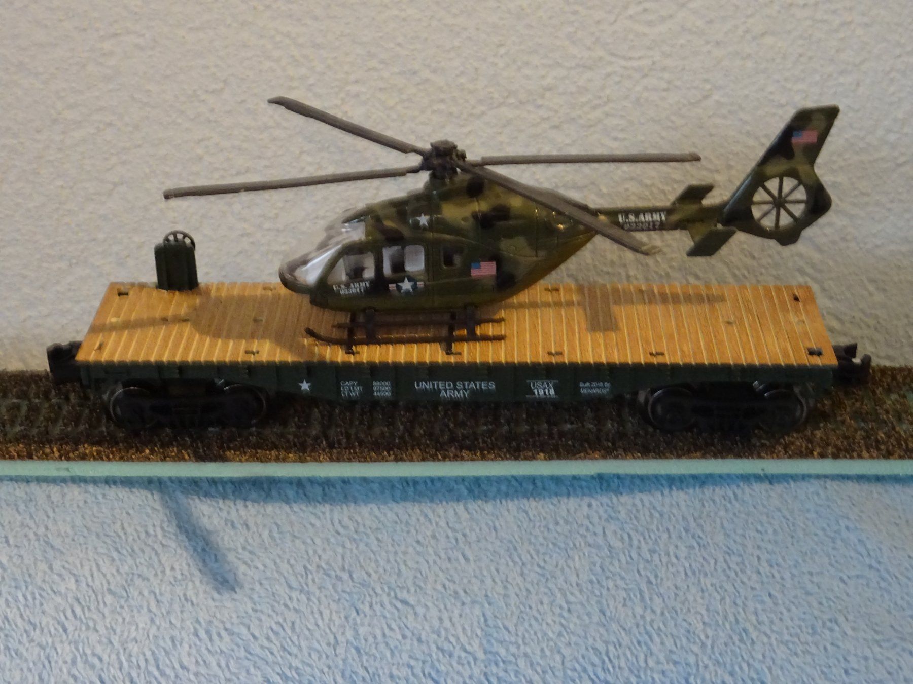Kit di modellismo & Modellini statici: US Waggon mit Heli. – Usato da Hirschthal venduto da Legov 3