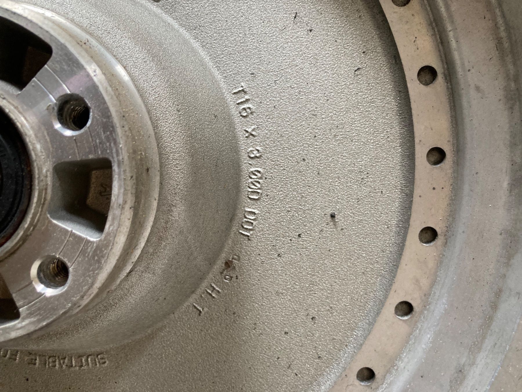 Harley-Davidson Tutti i ricambio per moto: Harley Davidson Rad Hinterrad – Usato da Schötz venduto da Harley35 1