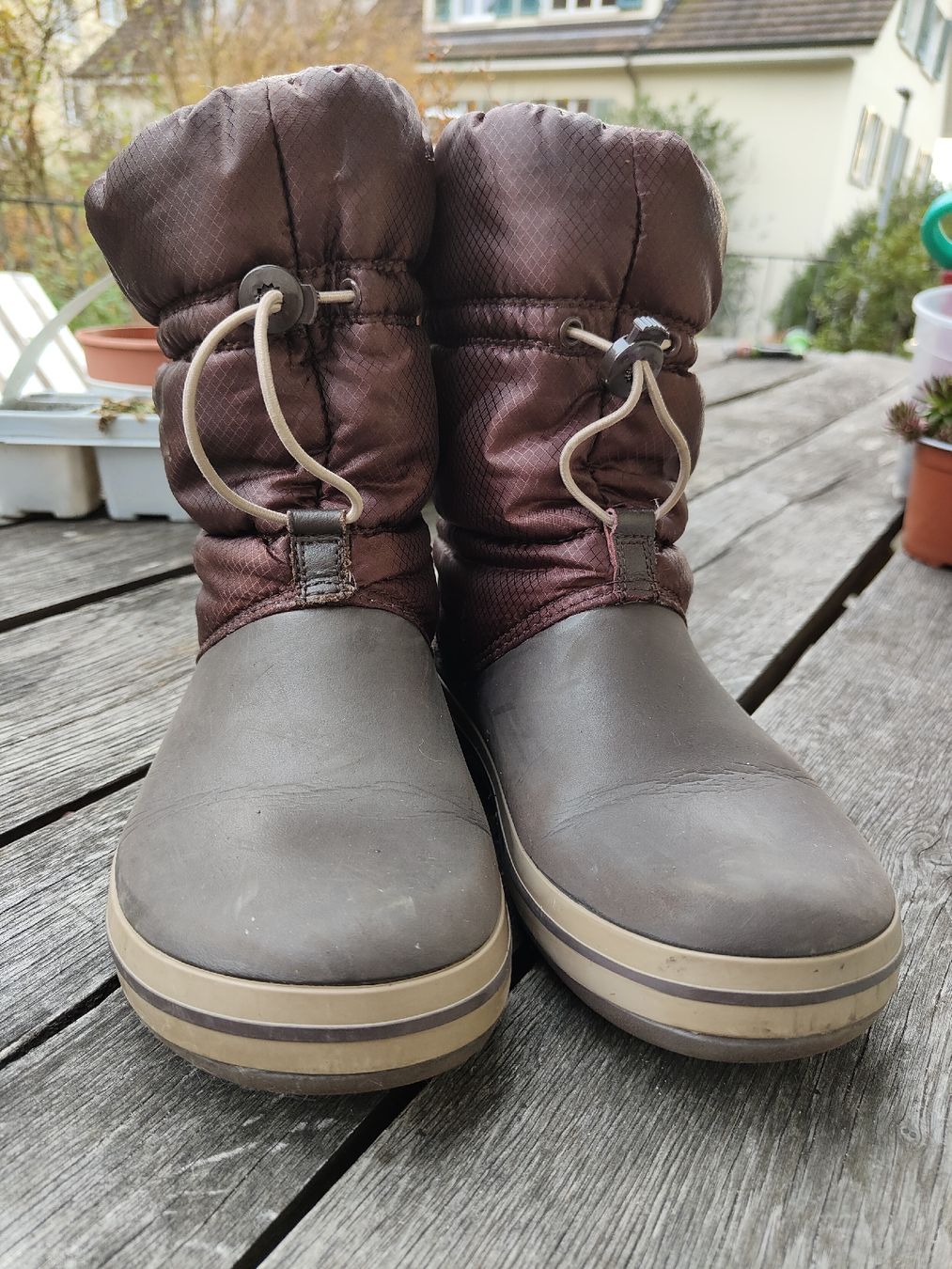 Crocs Chaussures femmes: Crocs Winterstiefel Gr. 39/40 – D'occasion à Biel Bienne par anjasch