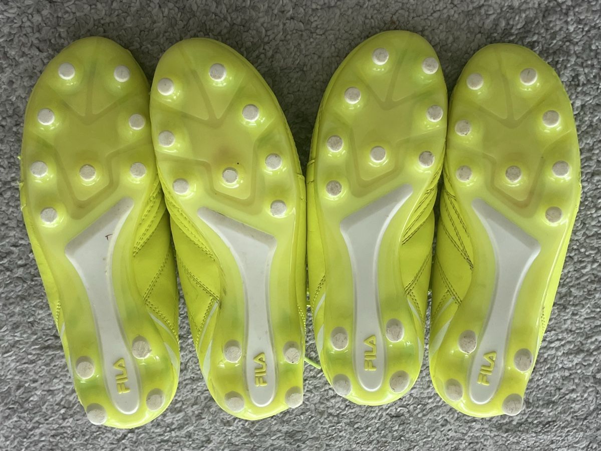 Chaussures garçon: Fussballschuhe Grösse 34 + 36 – D'occasion à Remetschwil par Aschneewitchen 1