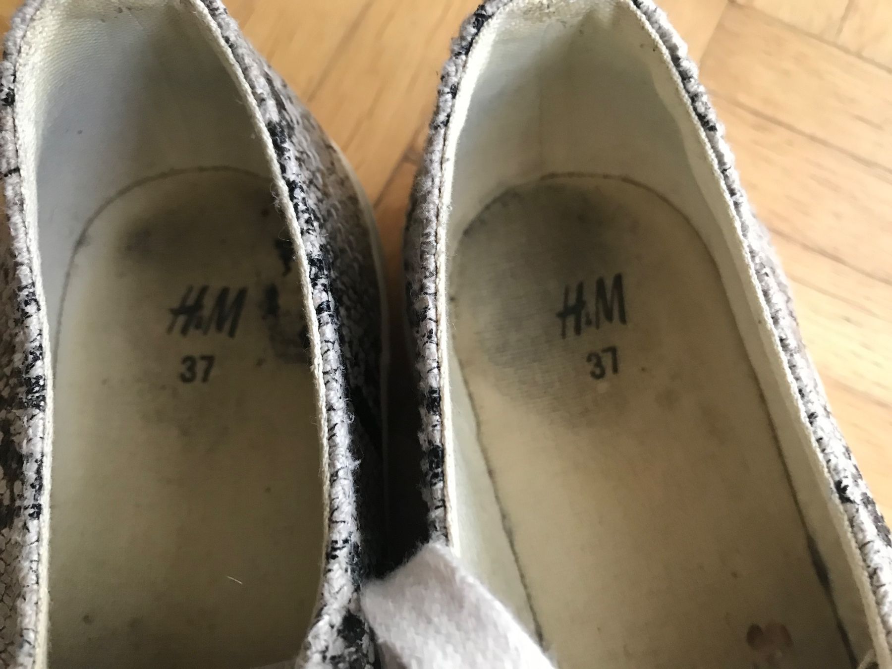 H&M Scarpe da donna: Stoffschuh Sneaker von H&M Grösse 37 Schlangenmuster – Usato da Emmenbrücke venduto da Hathor123 5