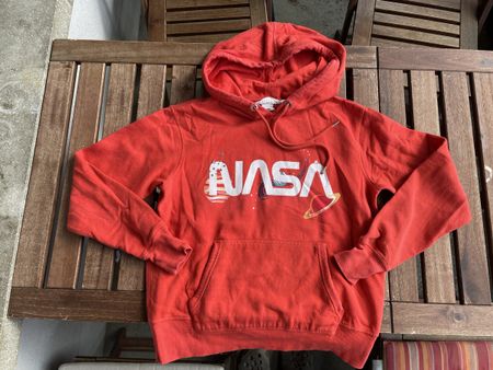 NASA Hoodie, Gr. S, hell-Rot, H&M, mit Planeten 🪐