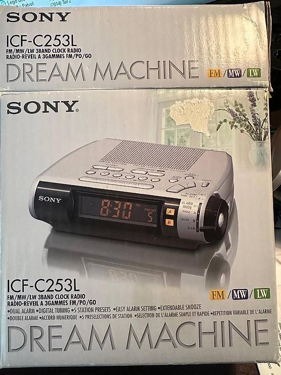 Réveils: Sony Radiowecker – D'occasion à Basel par kitchen1
