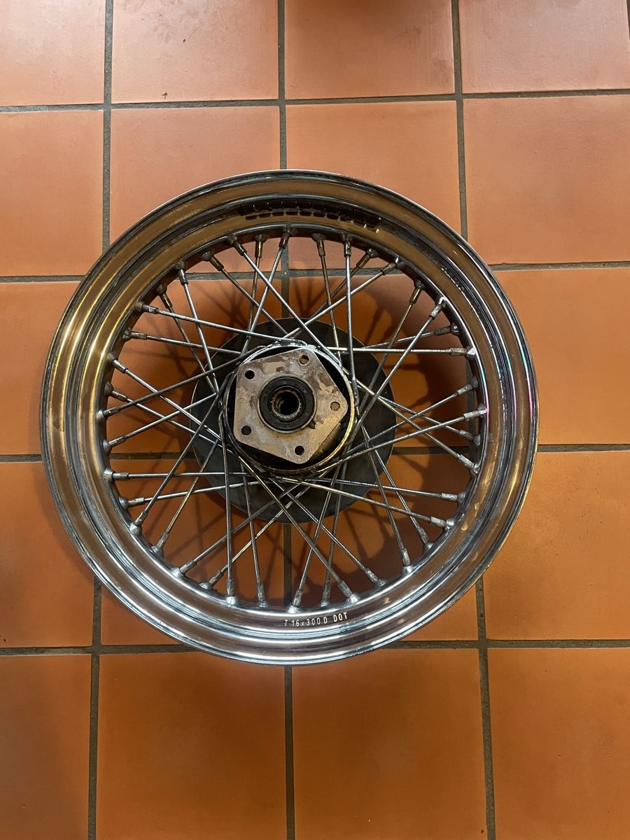 Harley-Davidson Cerchioni: 16 Zoll Harley Felge – Usato da Rüttenen venduto da Scaffolder81 1