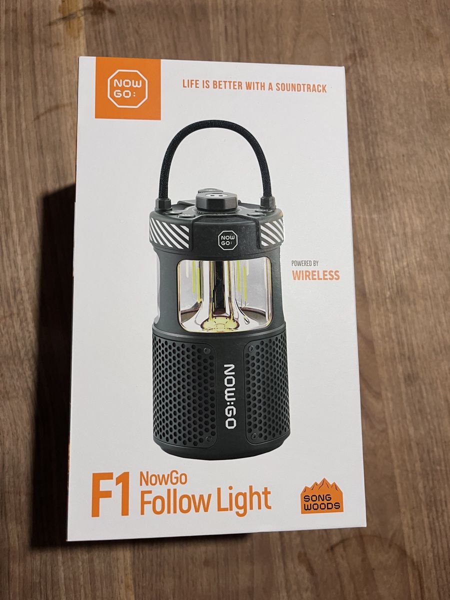 Lampade: F1 Follow Light /Lampe und Lautsprecher – Nuovo e nell'imballaggio originale da Solothurn venduto da freaky_zeke