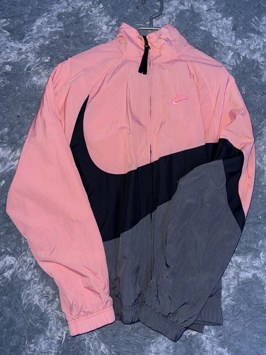 Nike Jacken: Nike Vintage Übergangsjacke Grösse S – Neu (gemäss Beschreibung) aus Dietikon von jagamel 1