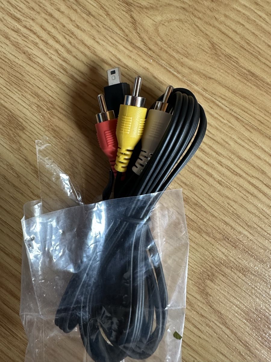 Câbles: AV Kabel – Neuf avec emballage d'origine à Münsingen par Secondhand89 1