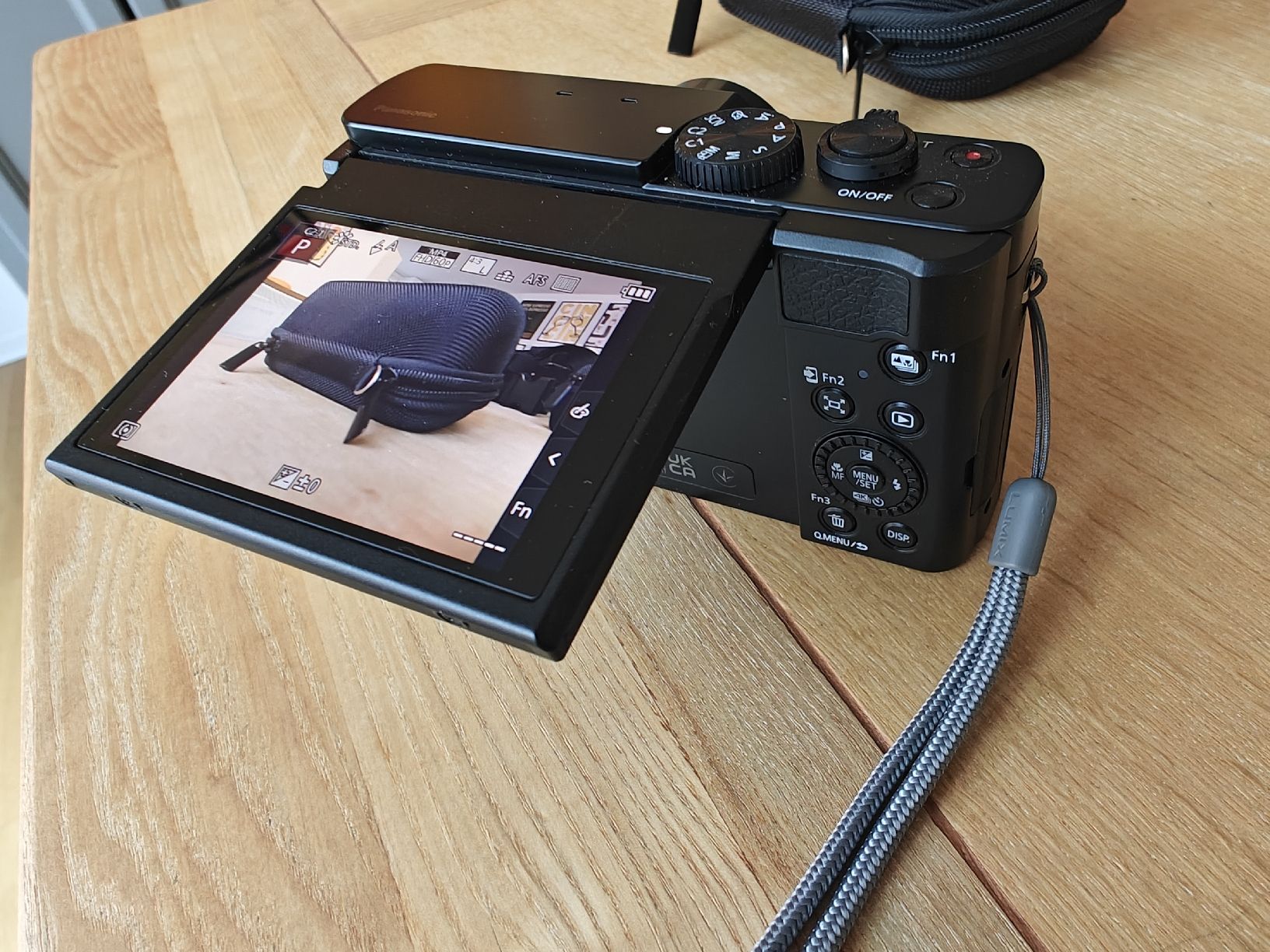 Panasonic Kamera: Panasonic Lumix tz99 – Gebraucht aus Visp von mot_xd2c 2