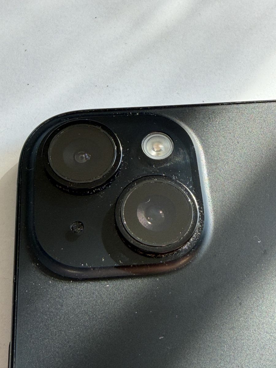 Apple Handys / Smartphones: iPhone 15 - Glass Kaputt – Defekt aus Herisau von joe_5hh6 3