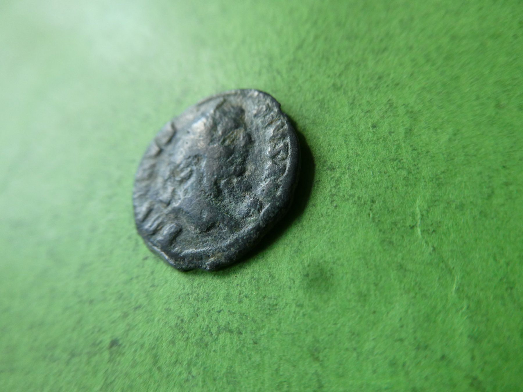 Tutti le monete: uralte   Bronzemünze ,  18 mm  2.38 g – Usato da Hinterforst venduto da Rohusri 1