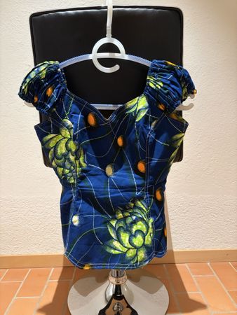 Haut femme bleu avec motifs manches courtes occasion
