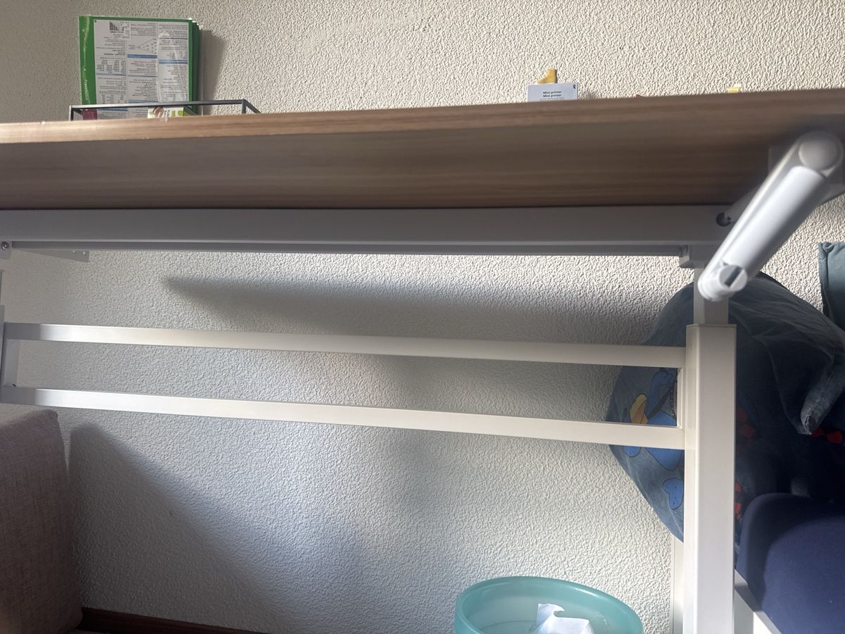 Scrivanie: Pult(120/60cm) – Usato da Zollikon venduto da NBusch 1