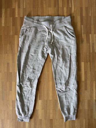 Halblange Jogginghose hellgrau