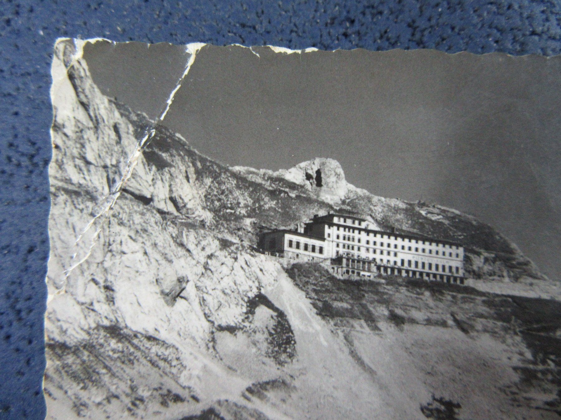 Cartoline postali: PILATUS-KULM HOTEL MIT ESEL BUG SZ AK – Usato da Ettingen venduto da Hausi4711 1