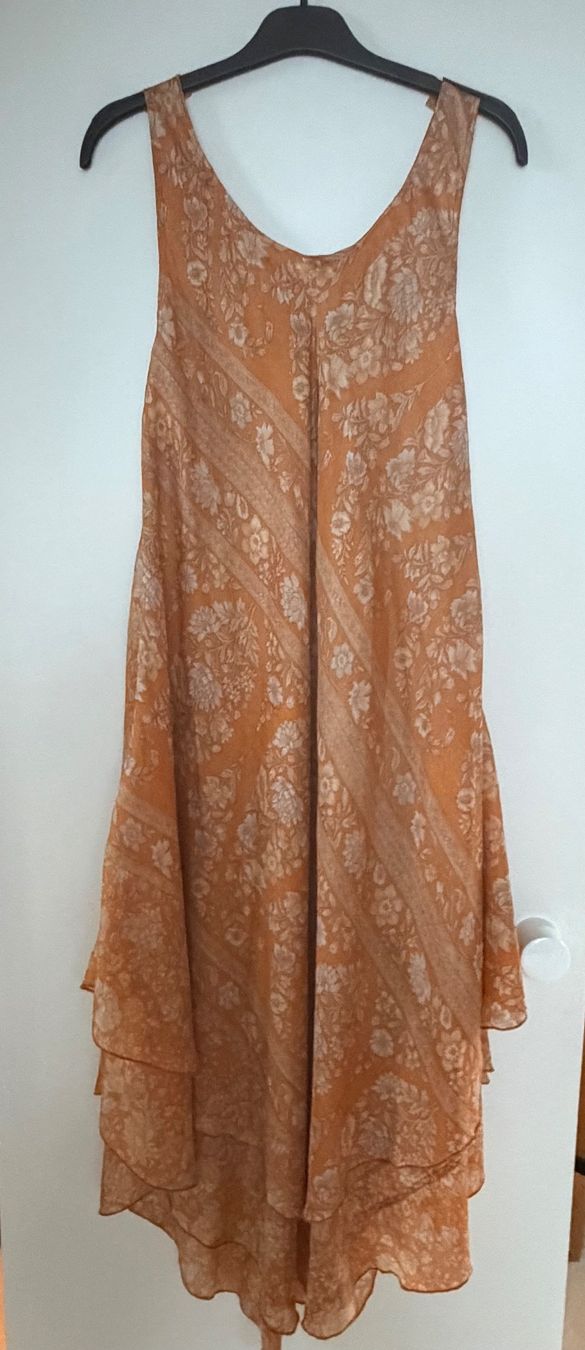 Vestiti: Wunderschönes seidenes Midikleid mit Blumenmuster, Grösse M – Usato da Uster venduto da Koralle6 2