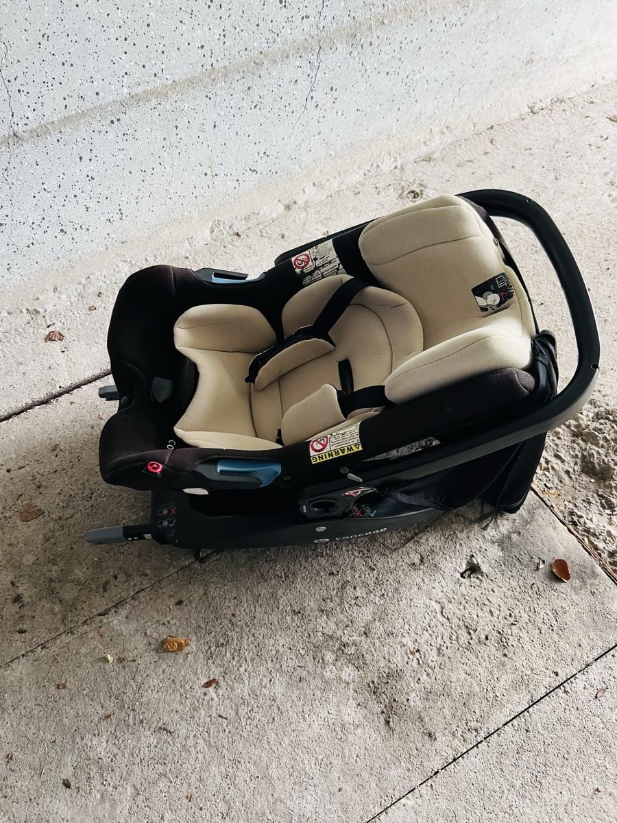 Seggiolini per auto: Babyschale mit Isofix Station – Usato da Toffen venduto da ann_l58m 1