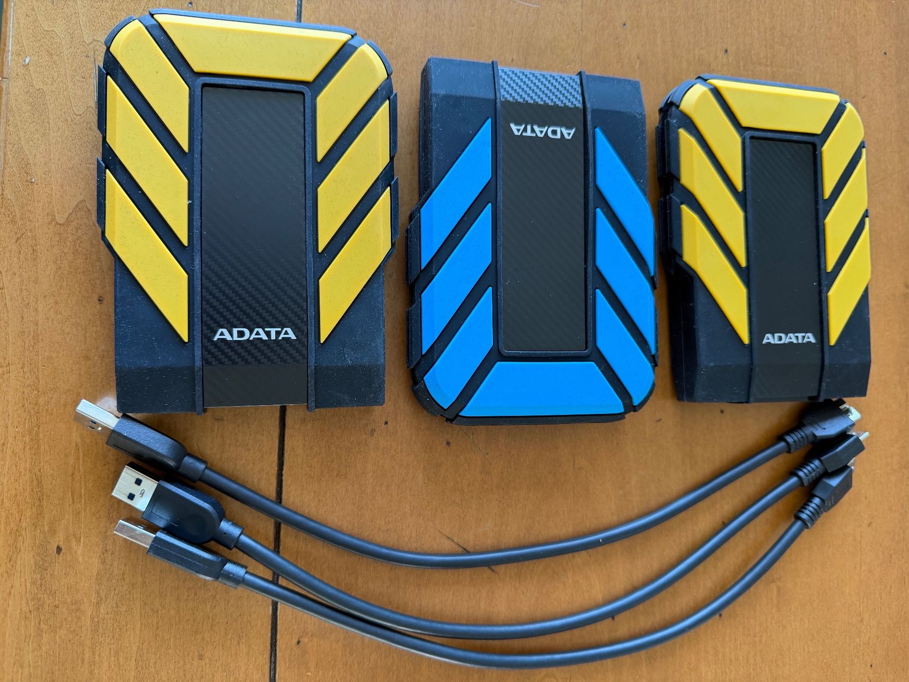 Harddisks: 3 Externe Festplatten ADATA HD710 Pro – Gebraucht aus Zürich von weblight