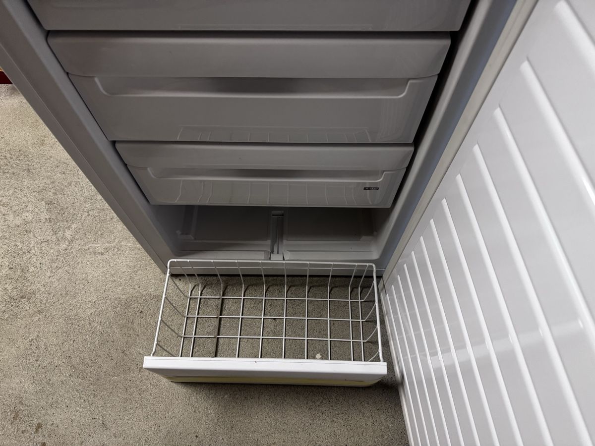 Congelatori: IBERNA Gefrierschrank 205L – Usato da Wiesendangen venduto da Genitiv 3