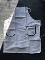 Gut erhaltene Kochschürze, neuwertig, praktisches Design