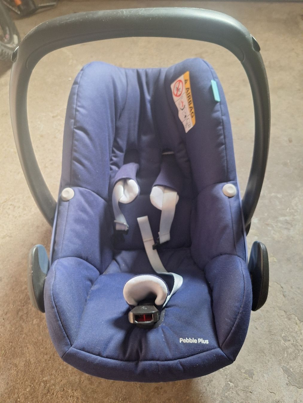 Maxi-Cosi Seggiolini per auto: Maxi-Cosi Pebble Plus mit 2 stationen gebraucht  – Usato da Brünisried venduto da mia_v8xz 1
