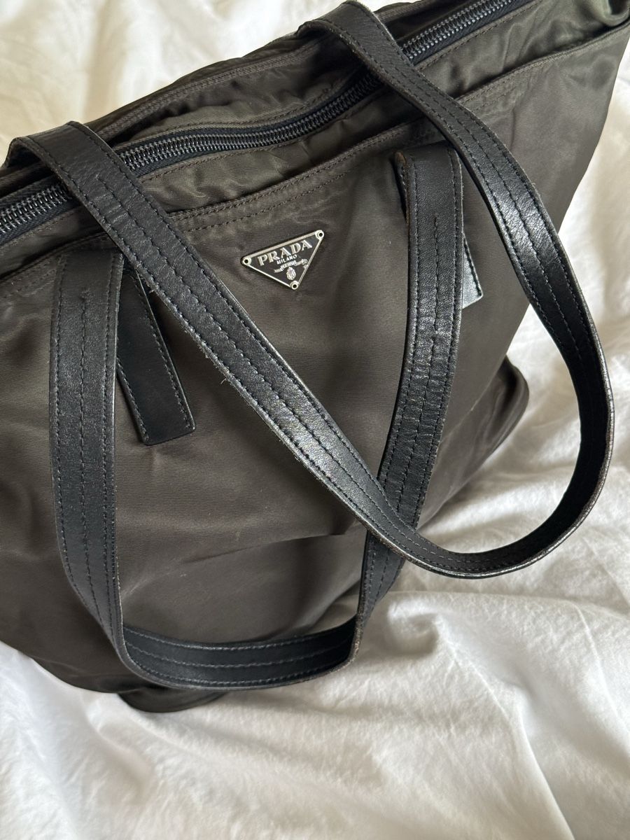 Prada Taschen: Prada nylon bag – Gebraucht aus Zürich von tae_6828 3