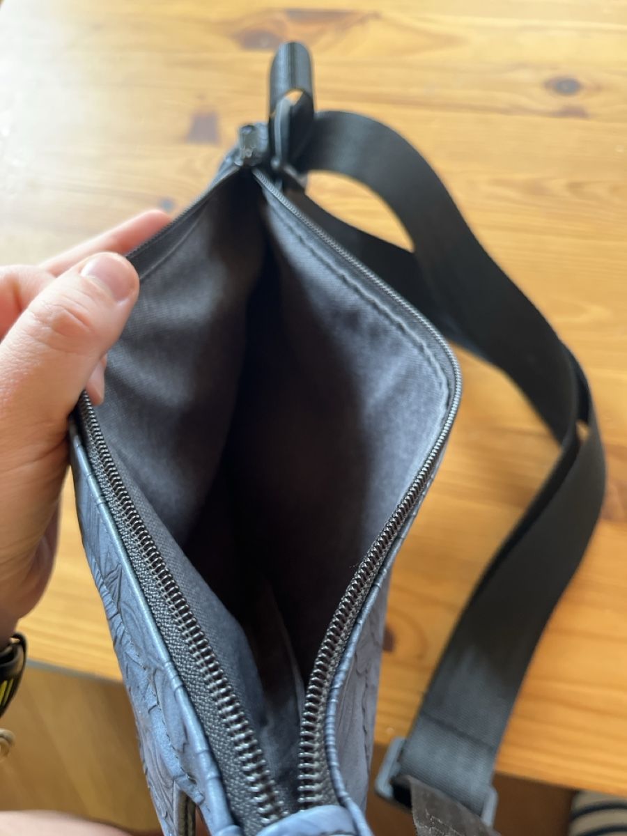 Borse: Slingbag Ernie Alltag, Tasche – Nuovo (secondo la descrizione) da Uznach venduto da cor_lb5v 1