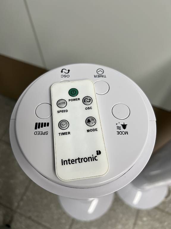 Ventilatori: 2 Turmventilator Intertronic Höhe 97cm 45W – Usato da zürich venduto da f_p 4