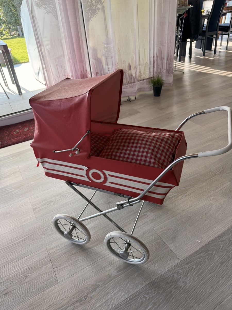 Puppenwagen: Puppenwagen antik – Gebraucht aus Jegenstorf von reisen07