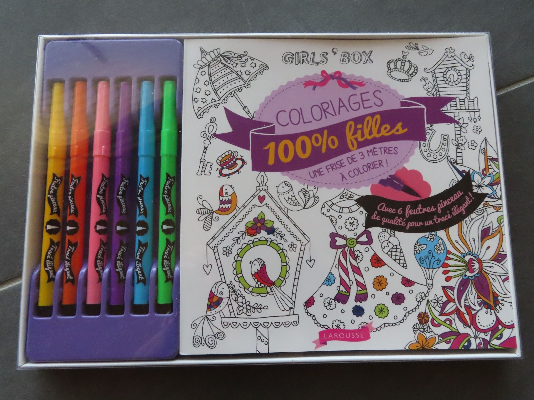 Bücher: Coloriages 100% filles – Gebraucht aus Wallenried von Asyano